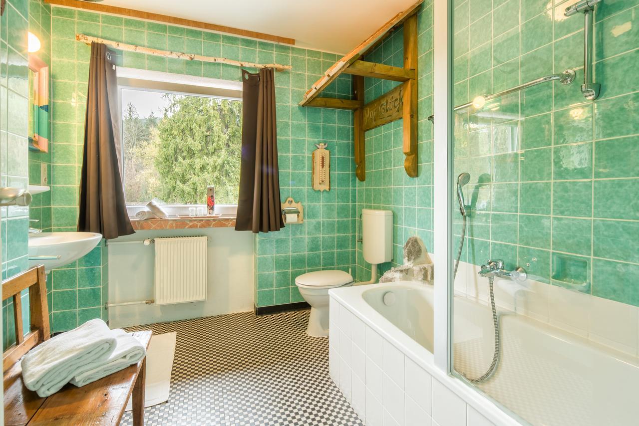 Einzelzimmer mit Gemeinschaftsbad
