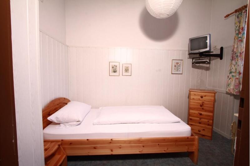 Single Room,1005417517:JPEG